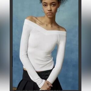 Urban Outfitters BDG NWOT Shannon Off The Shoulder Long Sleeve Tee Size M